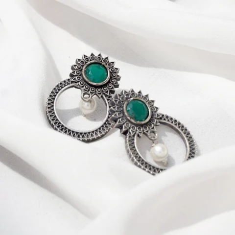 The Virasat Pearl Chandbali