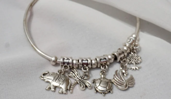 The Vana Symbolic Bracelet02
